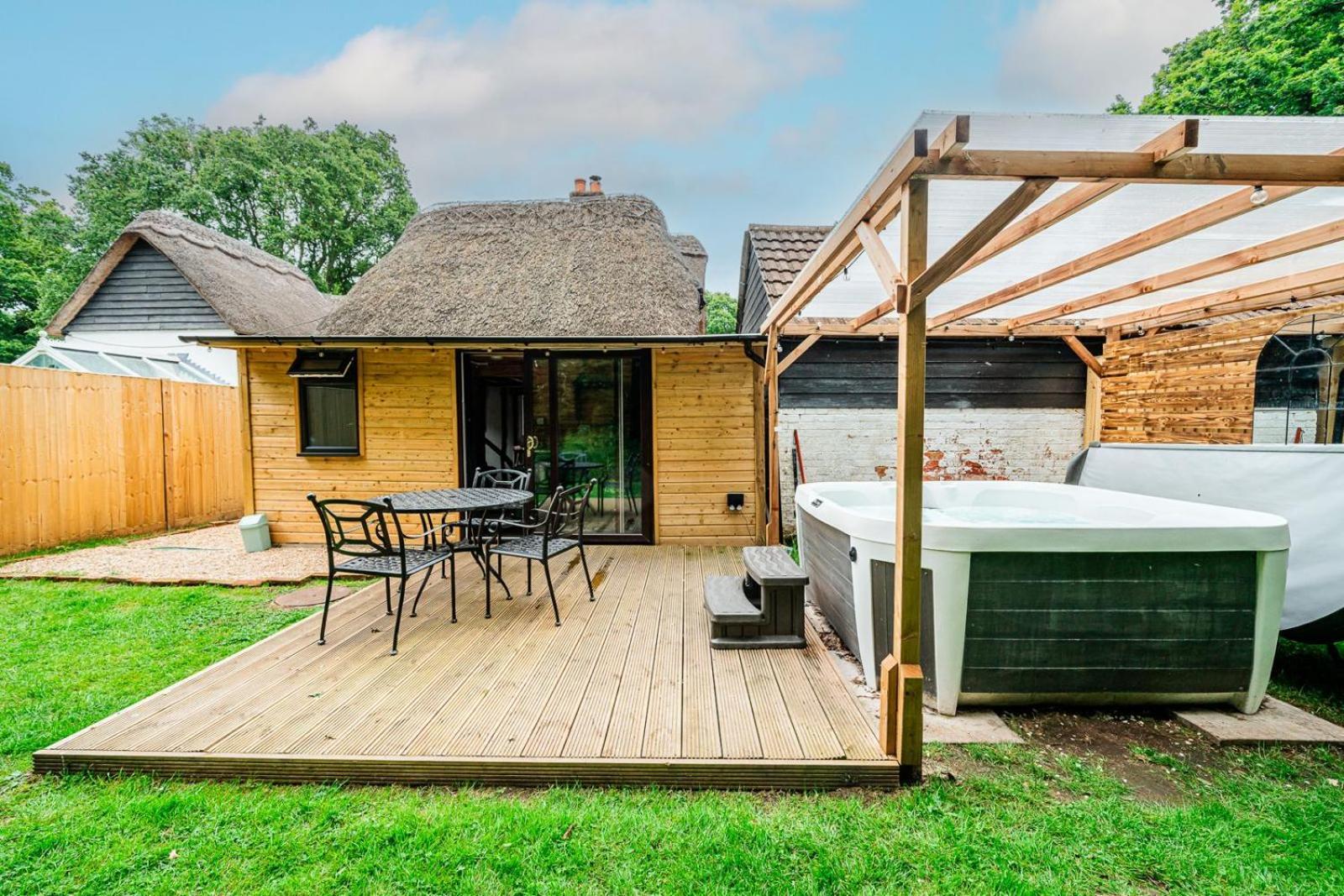 Cozy Cottage With Hot Tub! Cadnam Εξωτερικό φωτογραφία