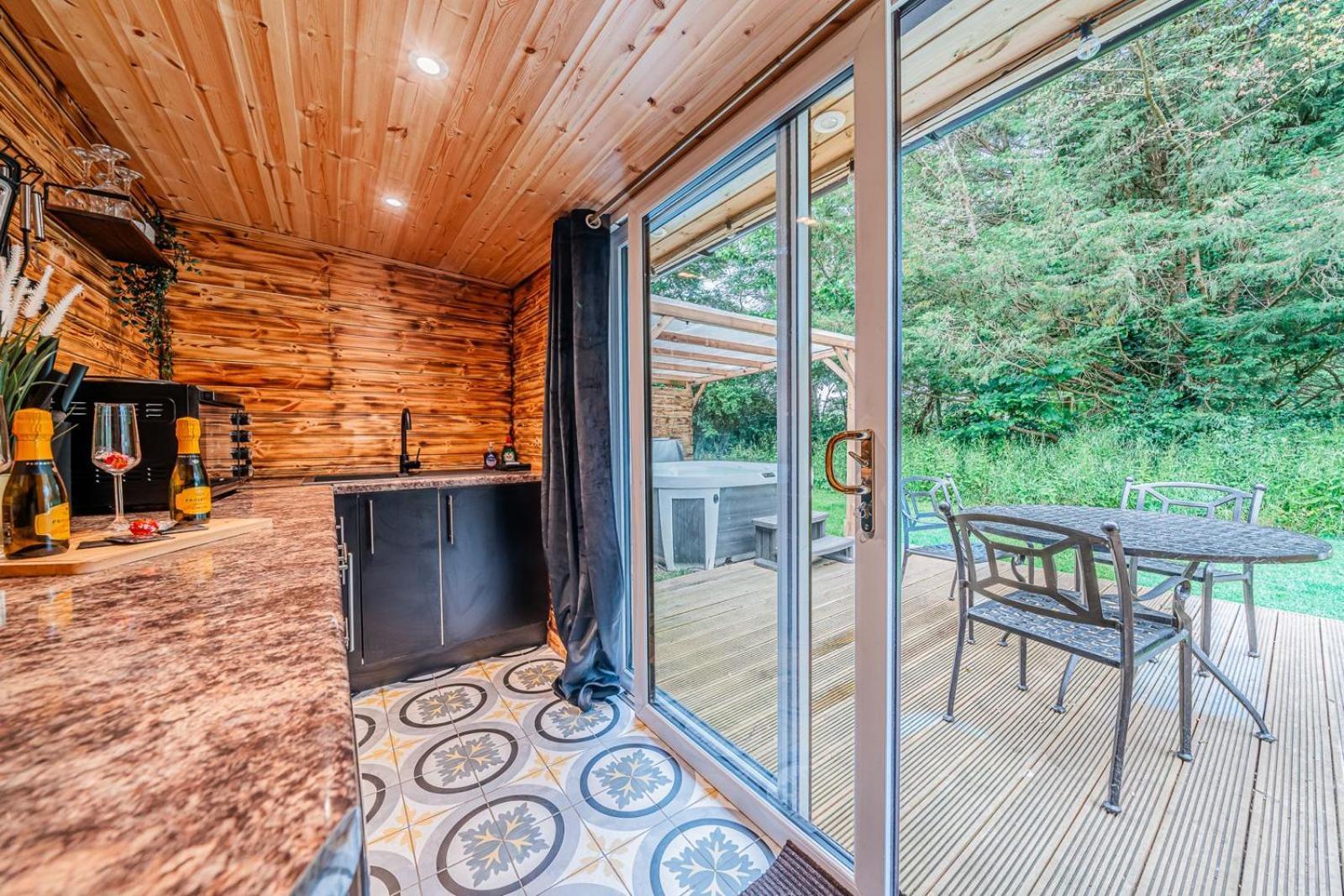 Cozy Cottage With Hot Tub! Cadnam Εξωτερικό φωτογραφία