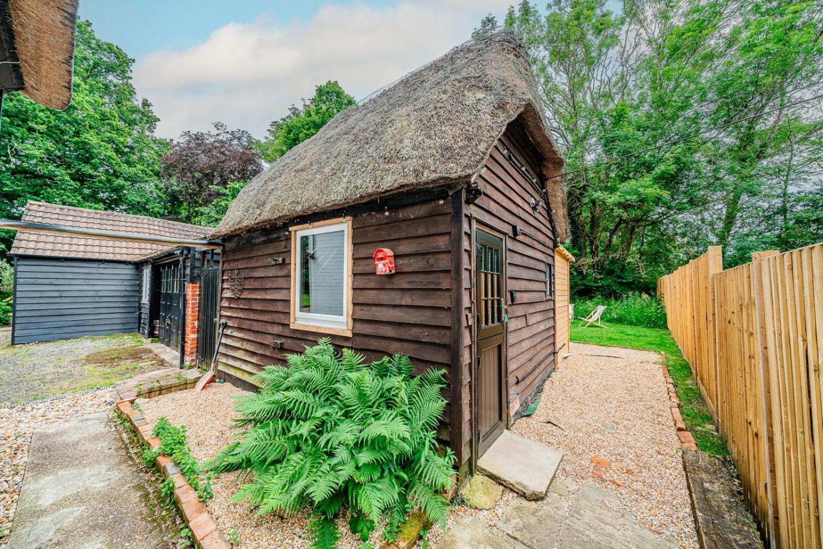 Cozy Cottage With Hot Tub! Cadnam Εξωτερικό φωτογραφία